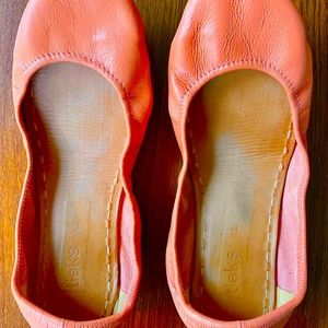 Peach Poppy Tieks Size 12